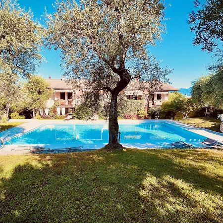 Residenza Riviera Degli Olivi Lägenhet Torri Del Benaco Exteriör bild