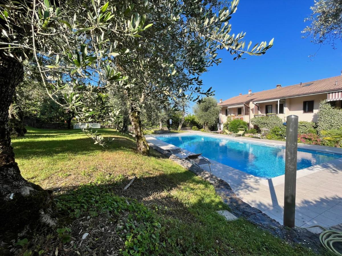 Residenza Riviera Degli Olivi Lägenhet Torri Del Benaco Exteriör bild