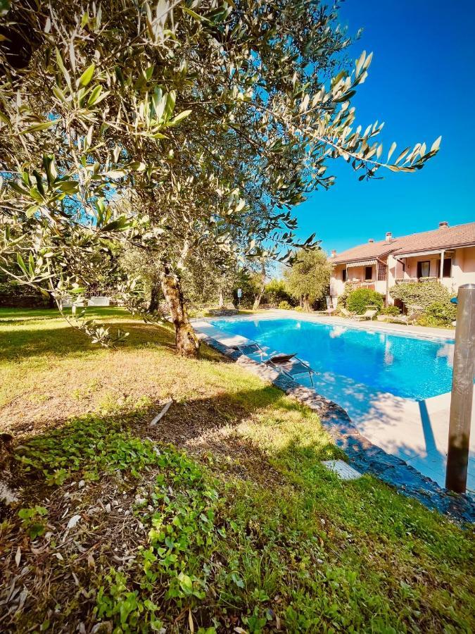 Residenza Riviera Degli Olivi Lägenhet Torri Del Benaco Exteriör bild