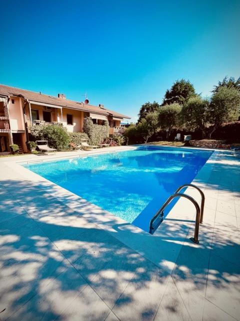 Residenza Riviera Degli Olivi Lägenhet Torri Del Benaco Exteriör bild
