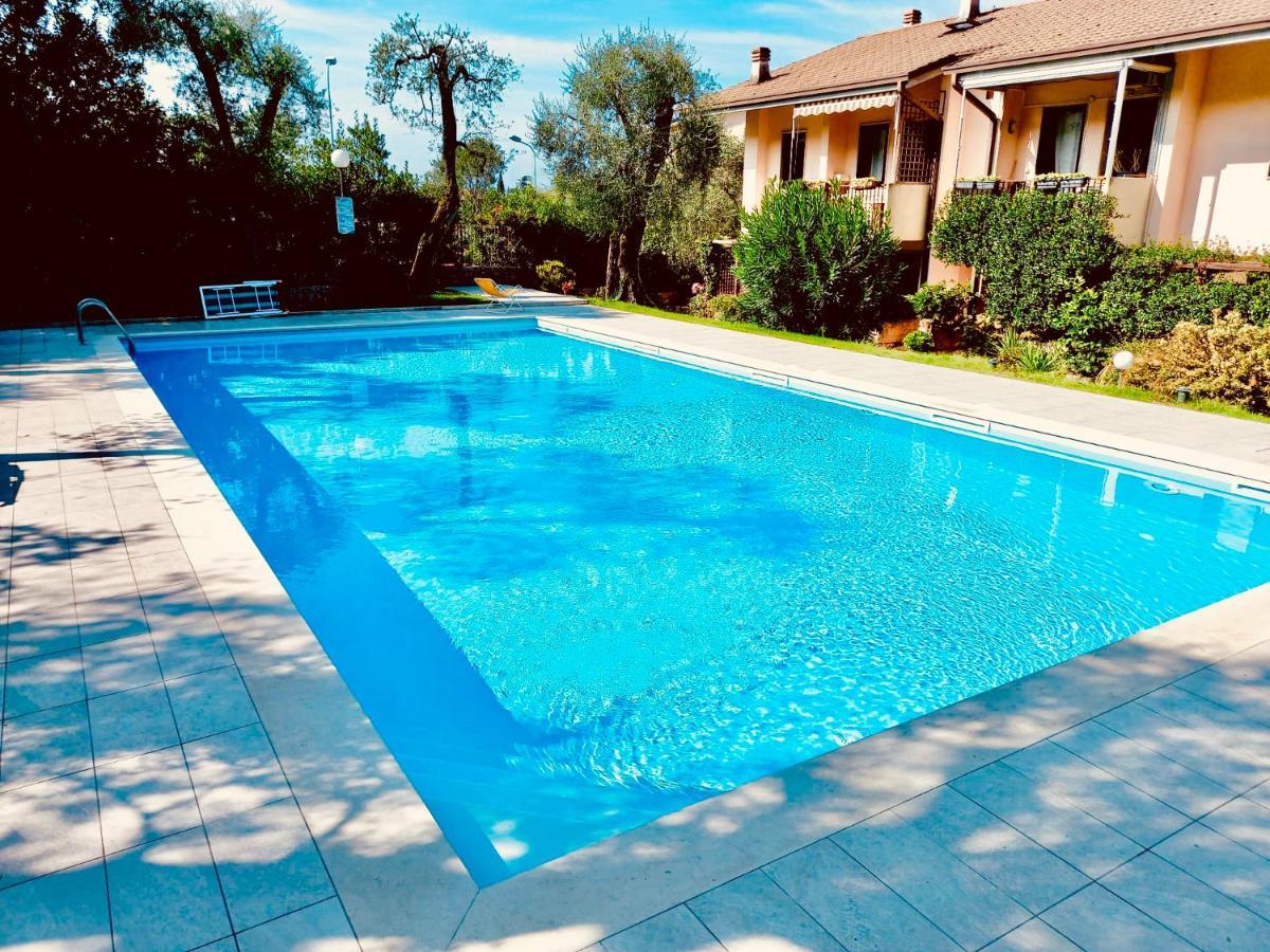 Residenza Riviera Degli Olivi Lägenhet Torri Del Benaco Exteriör bild