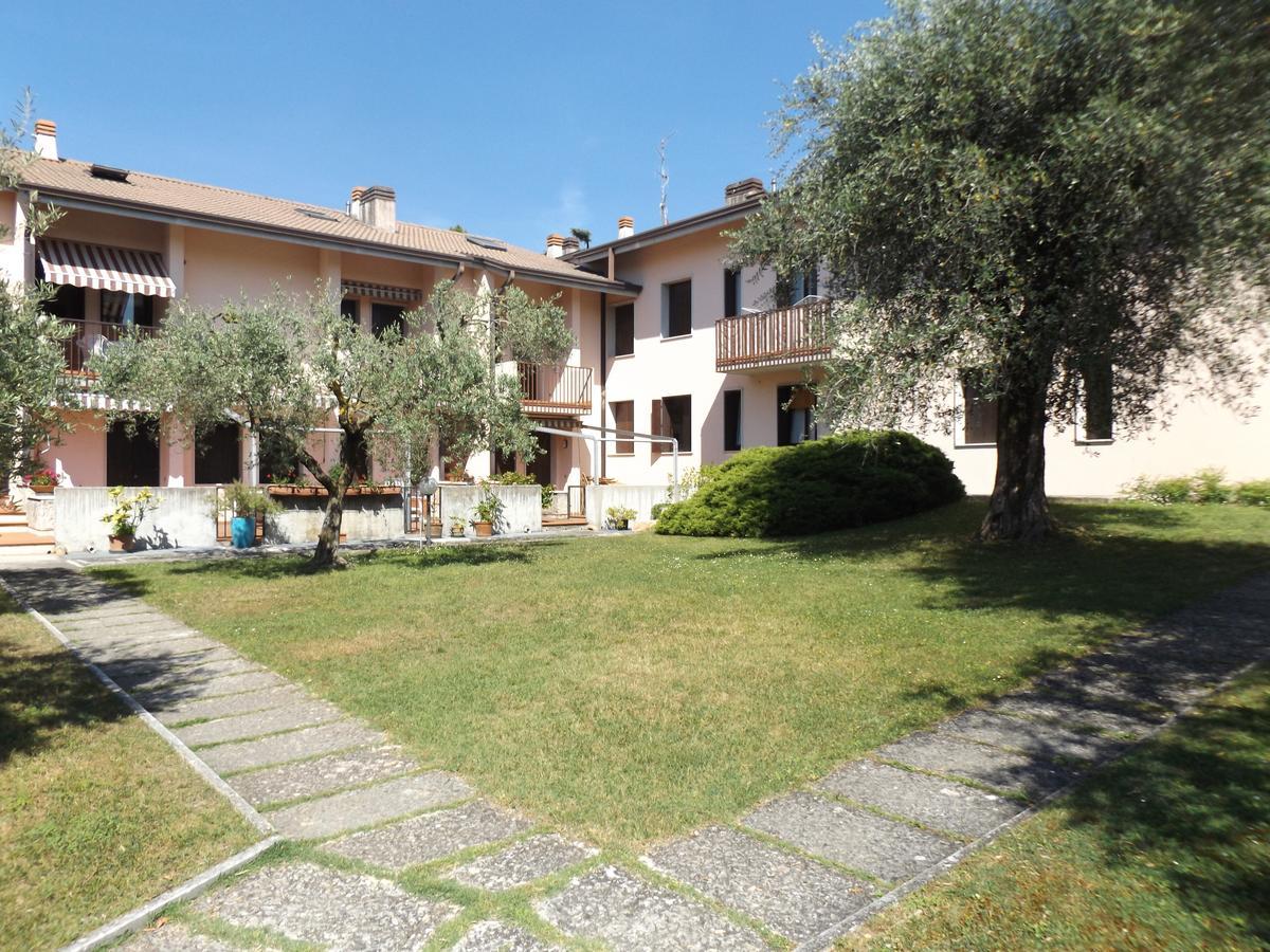 Residenza Riviera Degli Olivi Lägenhet Torri Del Benaco Exteriör bild