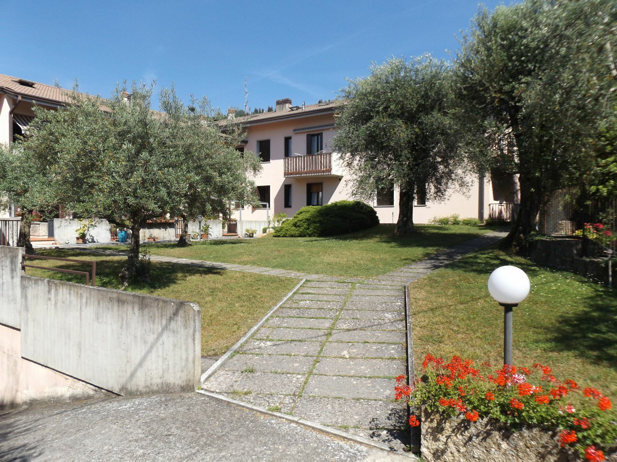 Residenza Riviera Degli Olivi Lägenhet Torri Del Benaco Exteriör bild